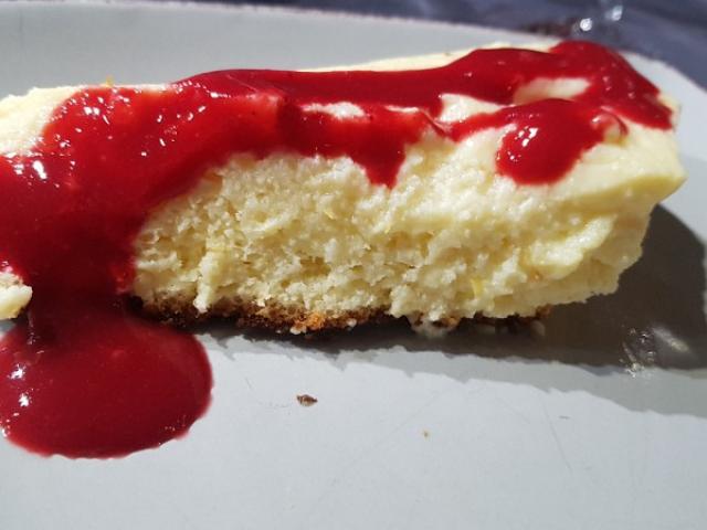 Gâteau Mousseux au Fromage Blanc & son coulis de Framboises 